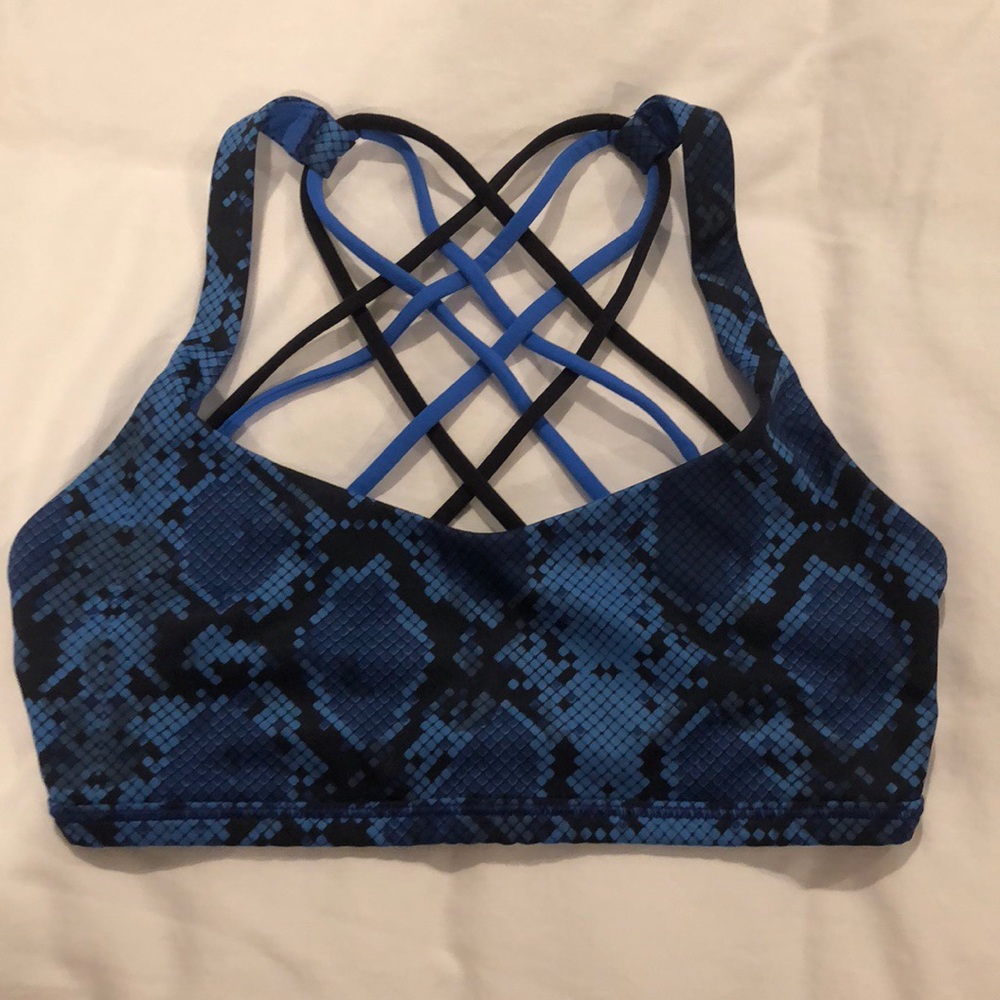 LULULEMON sports bra